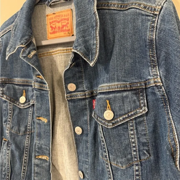 Levi's Deep Blue Denim Jacket - Picture 2 of 5